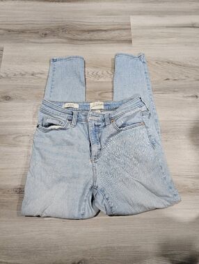 Universal Threads High Rise Skinny Jeans
